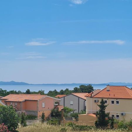 Villa Mena Vir Bagian luar foto