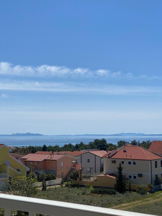 Villa Mena Vir Bagian luar foto